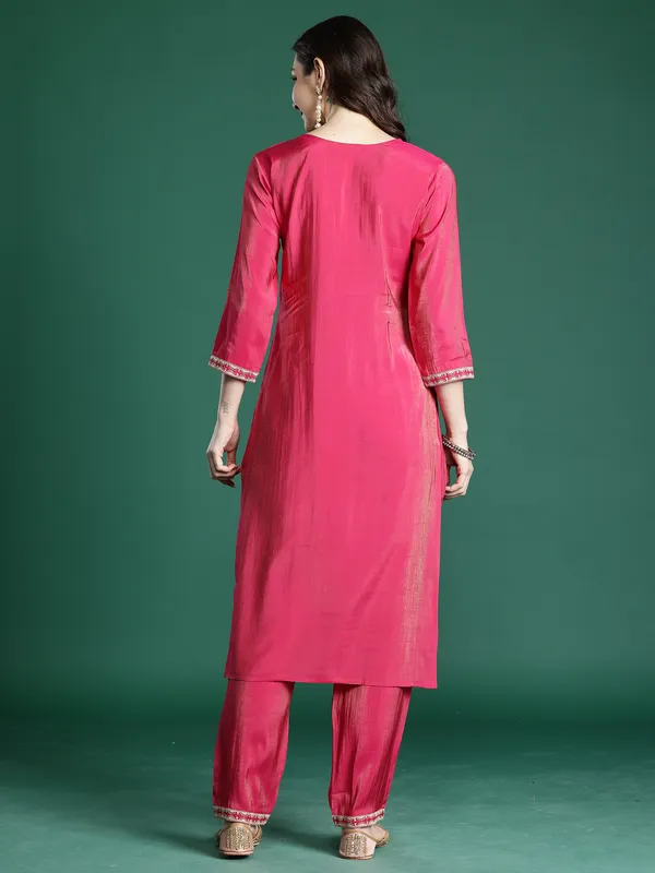 Pink_Embroidered_Silk_Kurta_Trouser_Set