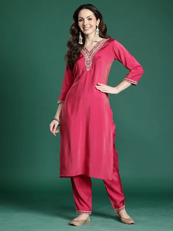 Pink_Embroidered_Silk_Kurta_Trouser_Set