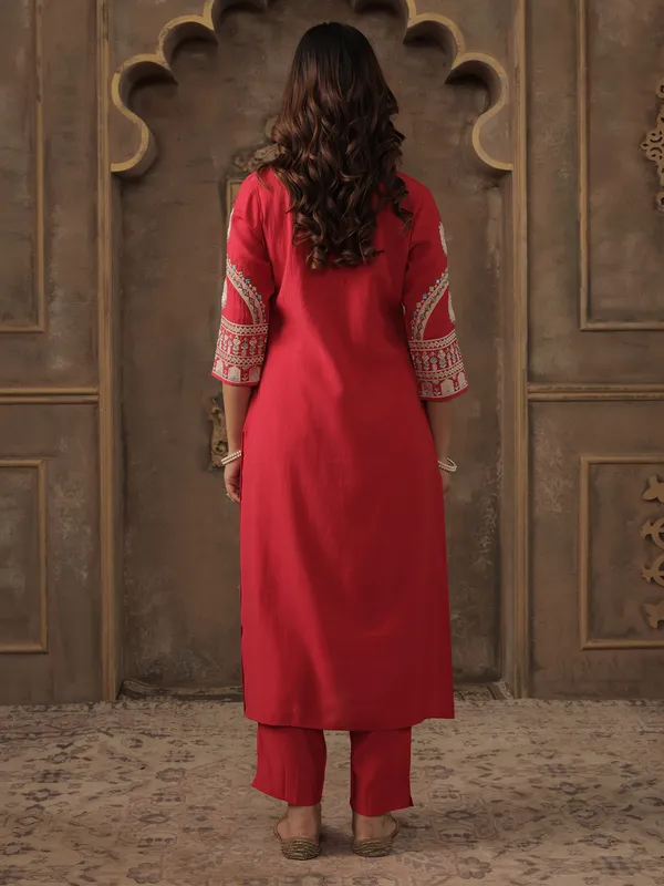 Pink_Embroidered_Silk_Kurta_Trouser_Set