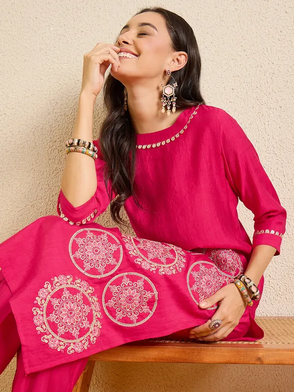 Pink_Embroidered_Silk_Kurta_Trouser_Set