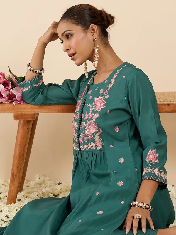 Sea_Green_Embroidered_Silk_Kurta_Trouser_Set