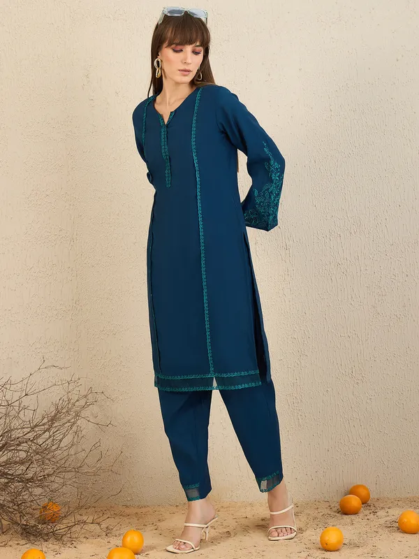Teal_Embroidered_Silk_Kurta_Trouser_Set