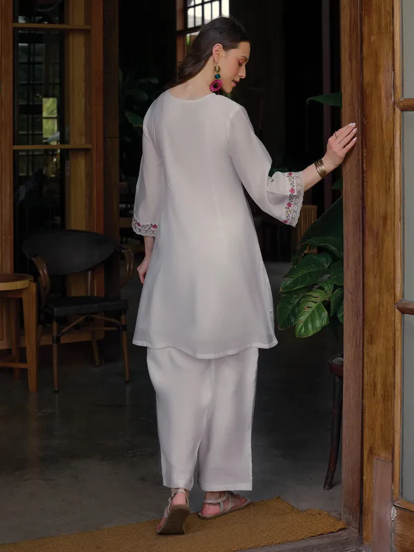 White_Embroidered_Silk_Kurta_Trouser_Set