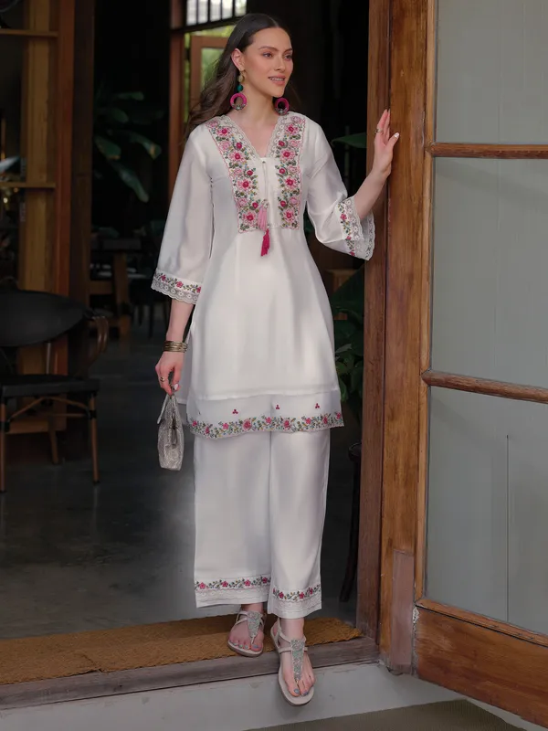 White_Embroidered_Silk_Kurta_Trouser_Set