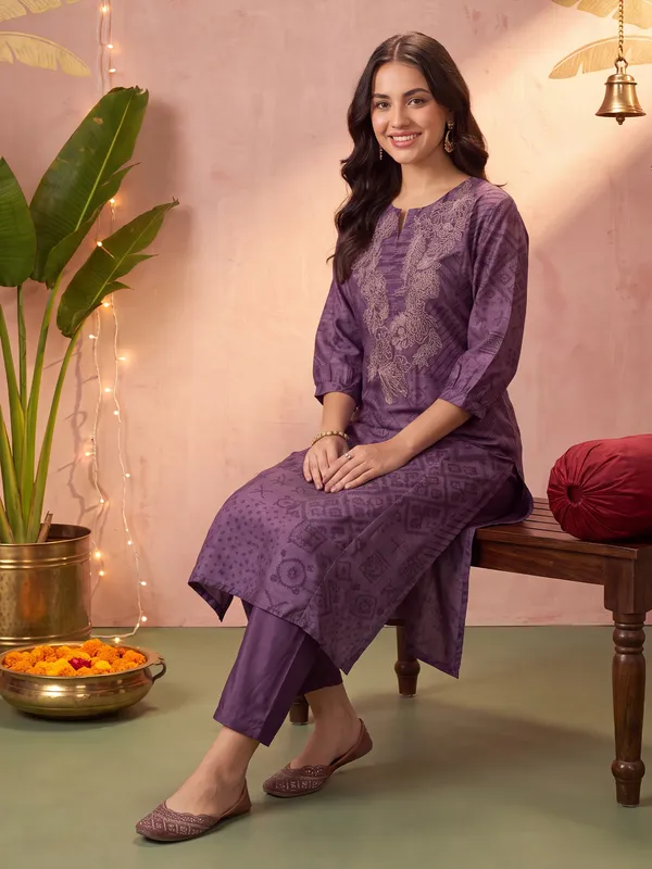 Burgundy_Printed_Silk_Kurta_Trouser_Set