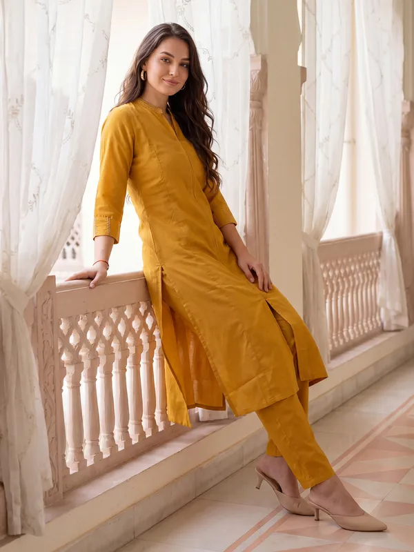 Yellow_Printed_Pure_Cotton_Kurta_Trouser_Set