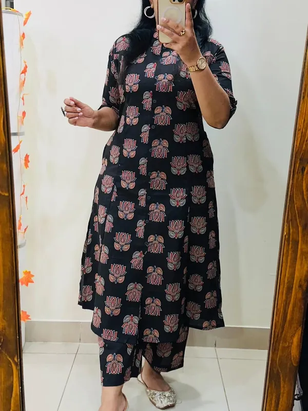 Women's_Premium_Printed_Pure_Cotton__Kurta_&_Trouser_Set