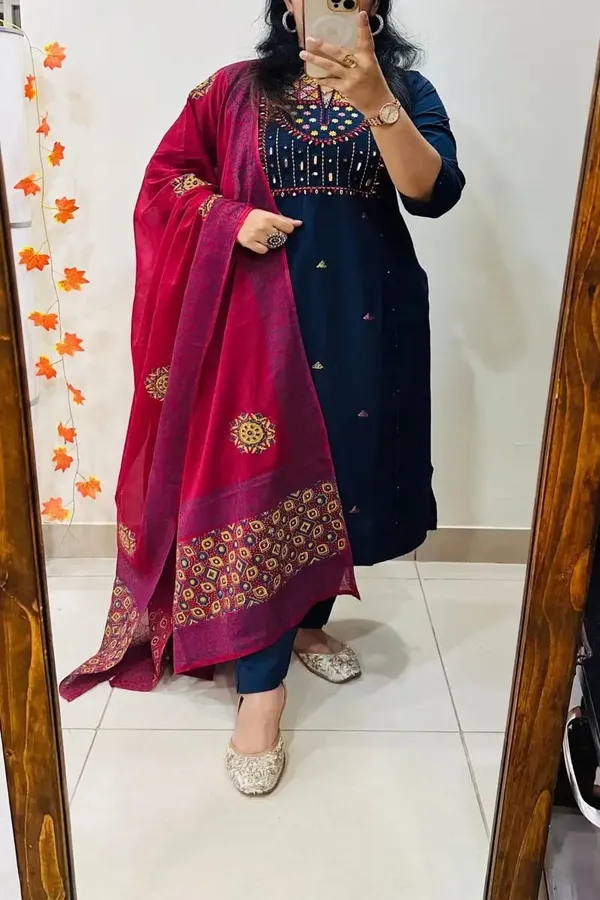 Women's_Premium_Mirror_&_Embroidered_Pure_Cotton_Straight_Kurta_Pant_Dupatta_Set