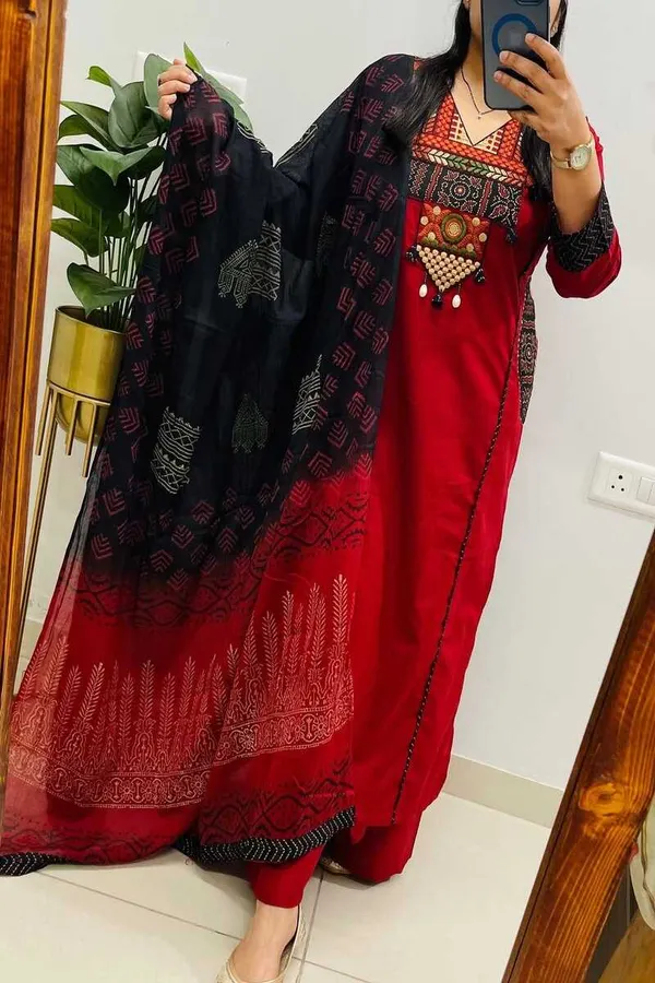 Floral_Embroidered_Pure_Cotton_V_Neck_Kurta_Trouser_&_Dupatta_Set
