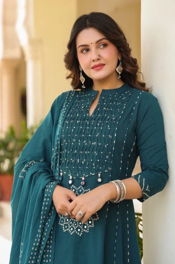 Floral_Embroidered_Pure_Cotton_Round_Neck_Kurta_Trouser_&_Dupatta_Set