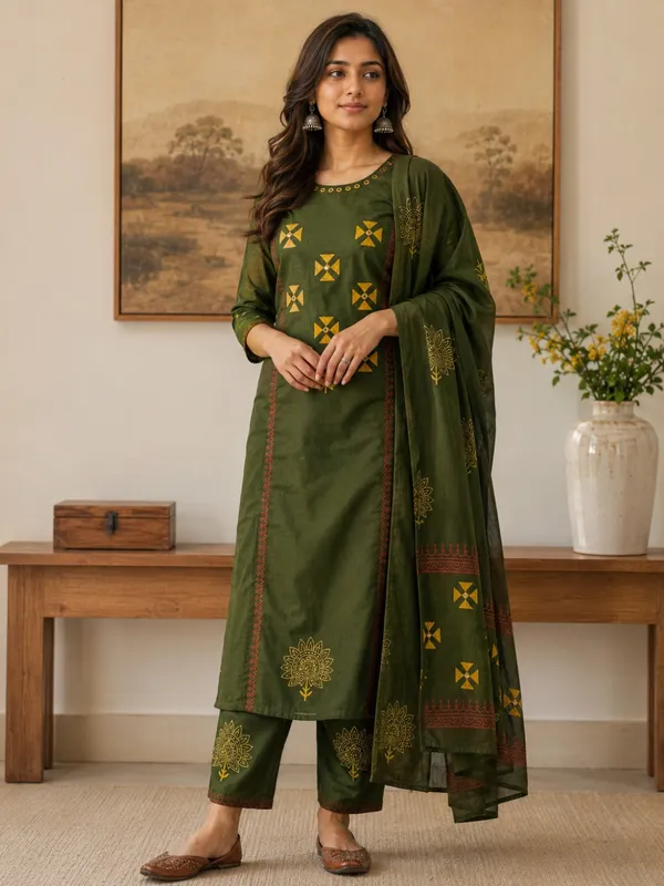Floral_Printed_Pure_Cotton_Round_Neck_Kurta_Trouser_&_Dupatta_Set