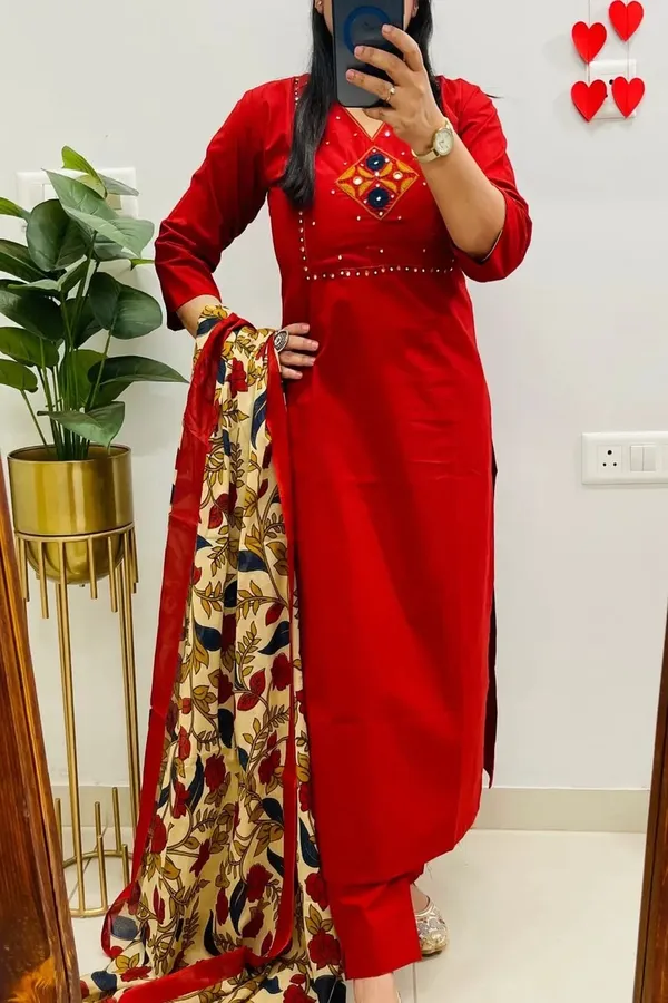 Floral_Embroidered_Pure_Cotton_V_Neck_Kurta_Trouser_&_Dupatta_Set