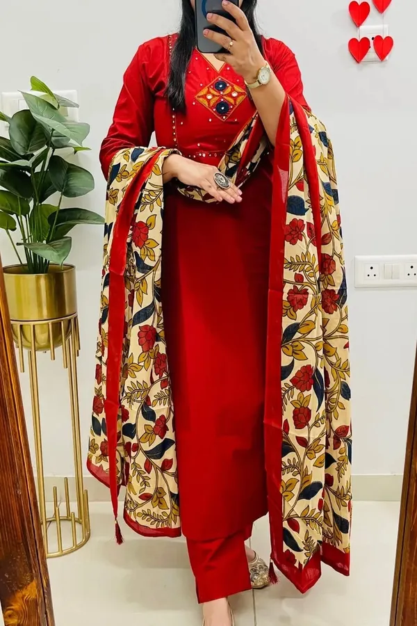 Floral_Embroidered_Pure_Cotton_V_Neck_Kurta_Trouser_&_Dupatta_Set