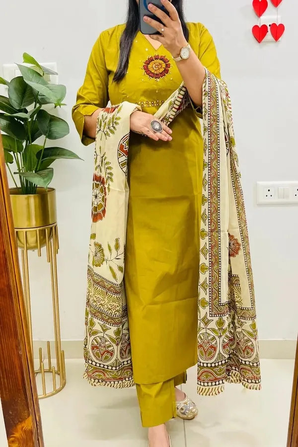 Floral_Embroidered_Pure_Cotton_V_Neck_Kurta_Trouser_&_Dupatta_Set