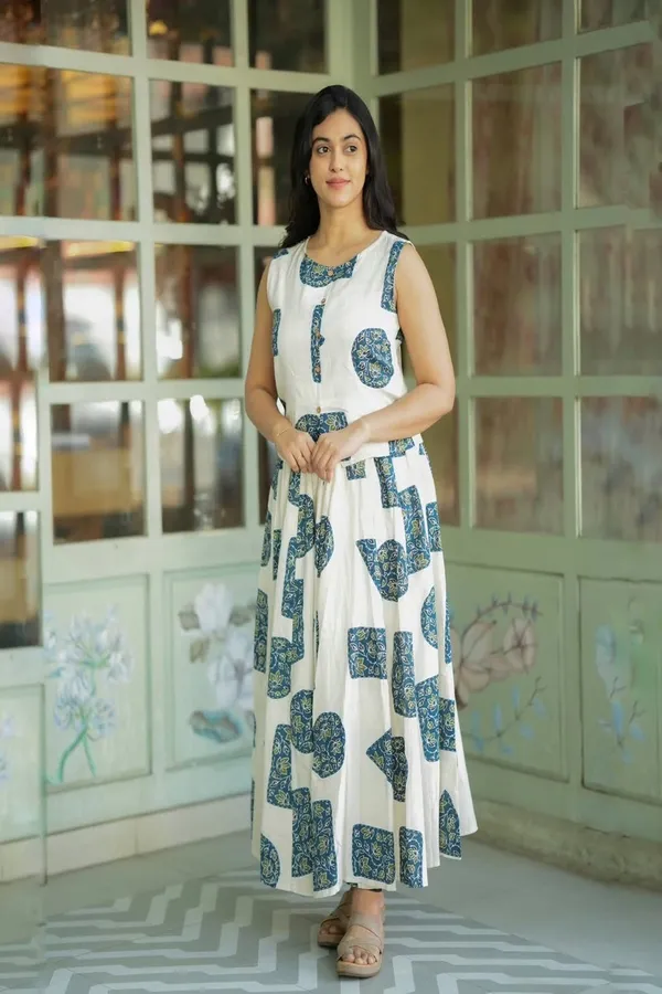 Floral_printed_cotton_round_neck_White_Co-Ord_Set