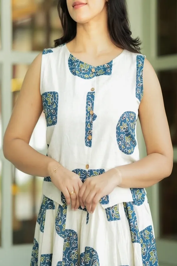 Floral_printed_cotton_round_neck_White_Co-Ord_Set