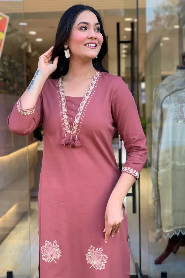 Floral_Embroidered_Pure_Cotton_V_Neck_Kurta_Trouser_&_Dupatta_Set