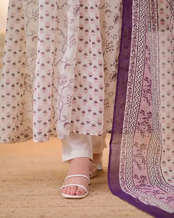 Floral_Embroidered_Pure_Cotton_V_Neck_Kurta_Trouser_&_Dupatta_Set