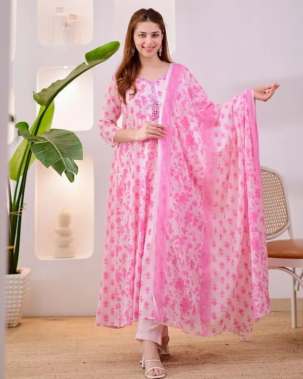 Floral_Embroidered_Pure_Cotton_V_Neck_Kurta_Trouser_&_Dupatta_Set