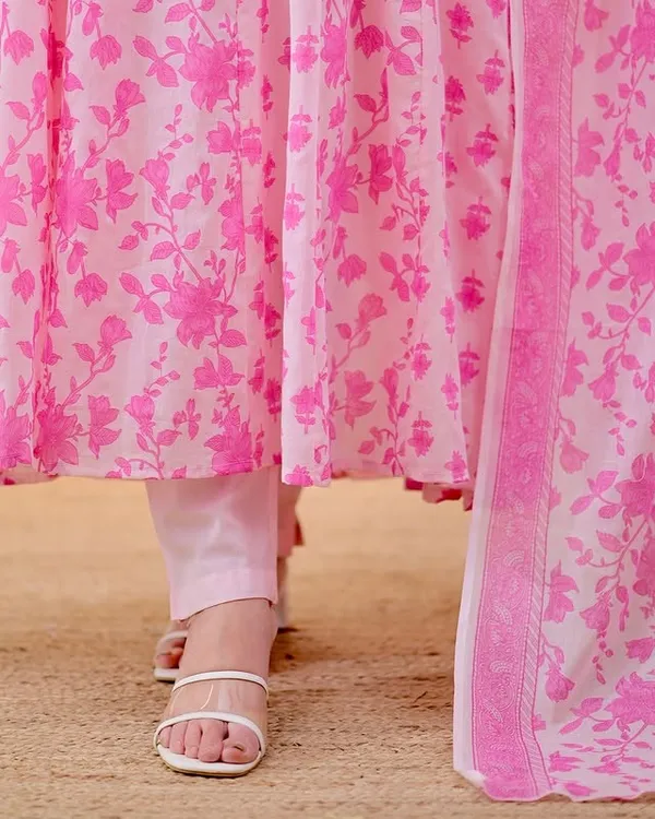 Floral_Embroidered_Pure_Cotton_V_Neck_Kurta_Trouser_&_Dupatta_Set