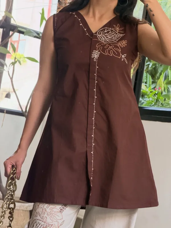 Floral_Embroidered_Pure_Cotton_Coller_Neck_Co-Ord_Set