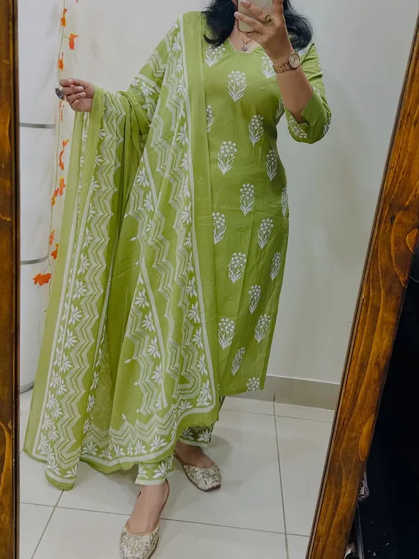 Floral_Printed_Pure_Cotton_V_Neck_Kurta_Trouser_&_Dupatta_Set