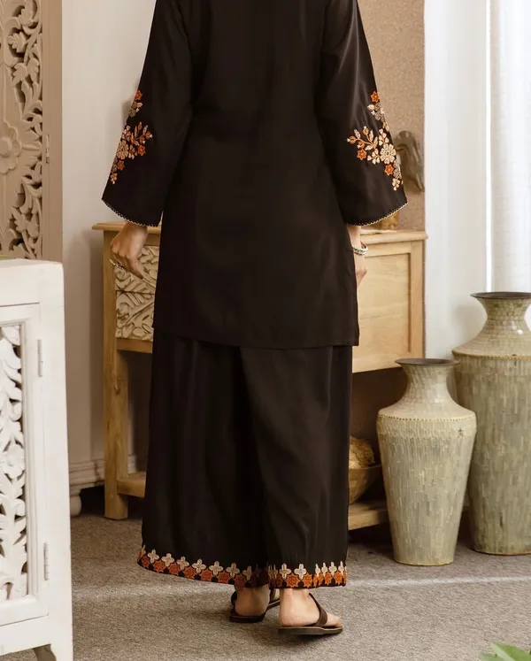 Floral_Embroidered_Pure_Cotton_Round_Neck_Co-Ord_Set