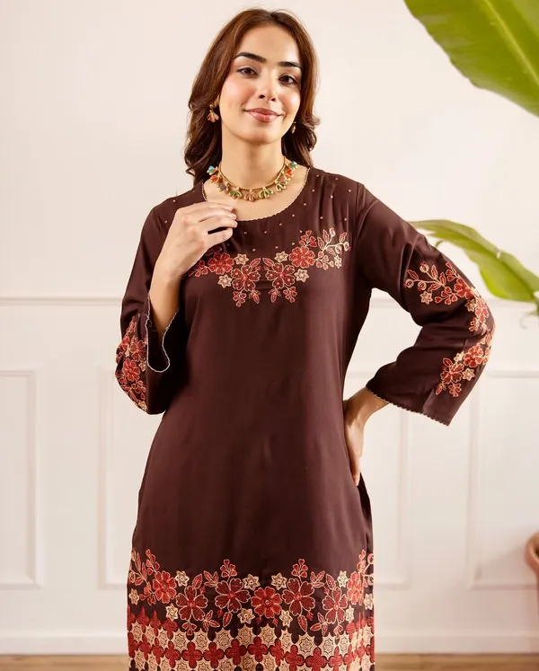 Floral_Embroidered_Pure_Cotton_Round_Neck_Co-Ord_Set