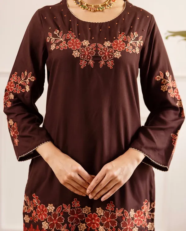 Floral_Embroidered_Pure_Cotton_Round_Neck_Co-Ord_Set
