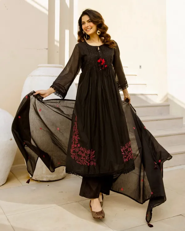 Floral_Embroidered_Pure_Cotton_Round_Neck_Kurta_Trouser_&_Dupatta_Set