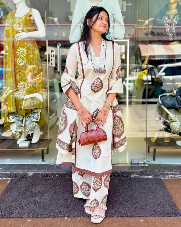 Floral_Embroidered_Pure_Cotton_V_Neck_Kurta_Trouser_&_Dupatta_Set