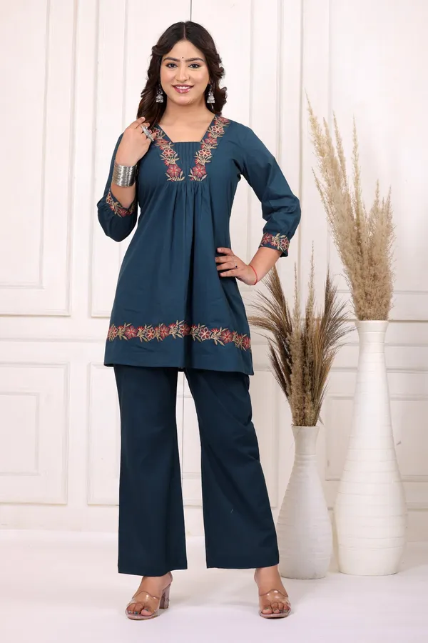 Floral_Embroidered_Pure_Cotton_V_Neck_Co-Ord_Set