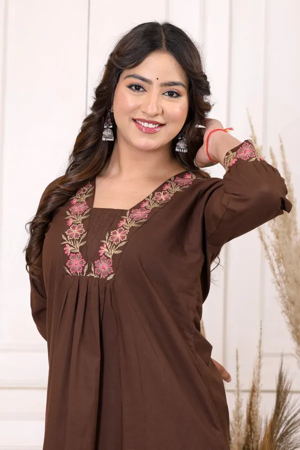 Floral_Embroidered_Pure_Cotton_V_Neck_Co-Ord_Set