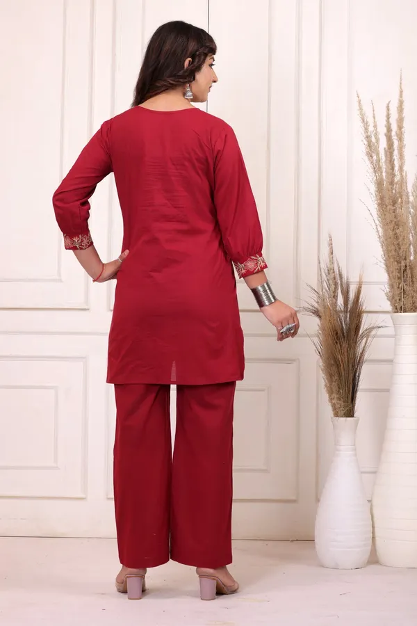 Floral_Embroidered_Pure_Cotton_V_Neck_Co-Ord_Set
