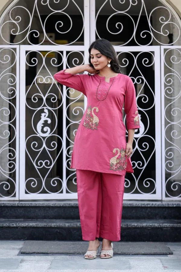 Floral_Embroidered_Pure_Cotton_Round_Neck_Co-Ord_Set