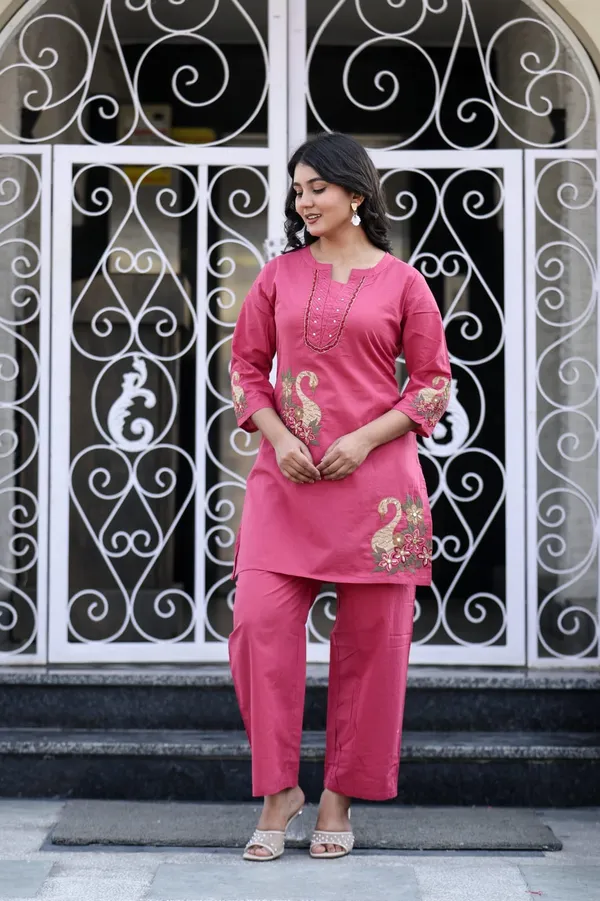 Floral_Embroidered_Pure_Cotton_Round_Neck_Co-Ord_Set