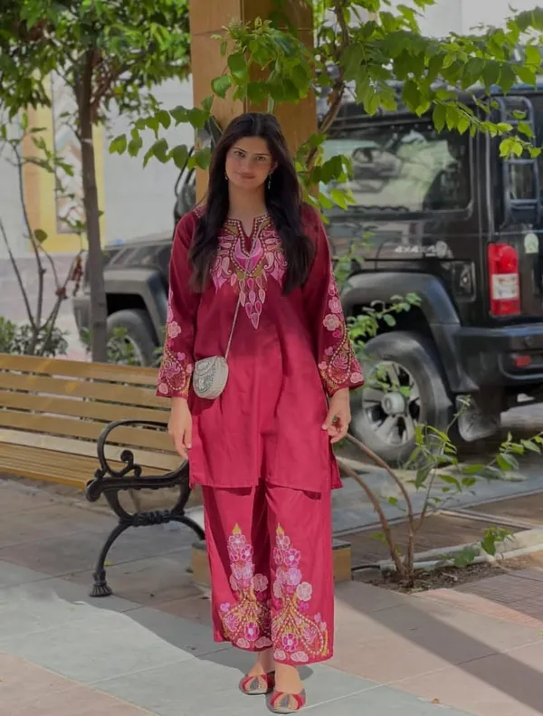 Floral_Embroidered_Pure_Cotton_Round_Neck_Co-Ord_Set