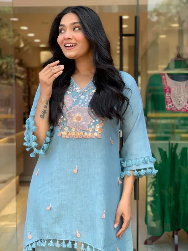 Floral_Embroidered_Pure_Cotton_V_Neck_Co-Ord_Set