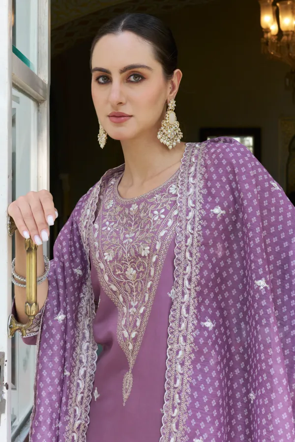 Floral_Embroidered_Silk_Blend_Round_Neck_Kurta_Trouser_&_Dupatta