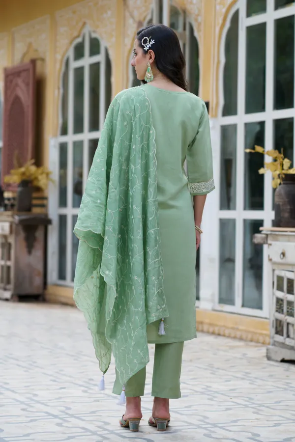 Floral_Embroidered_Cotton_Silk_V_Neck_Kurta_Trouser_&_Dupatta