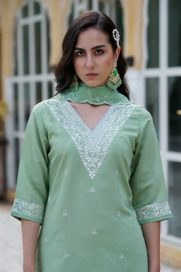 Floral_Embroidered_Cotton_Silk_V_Neck_Kurta_Trouser_&_Dupatta