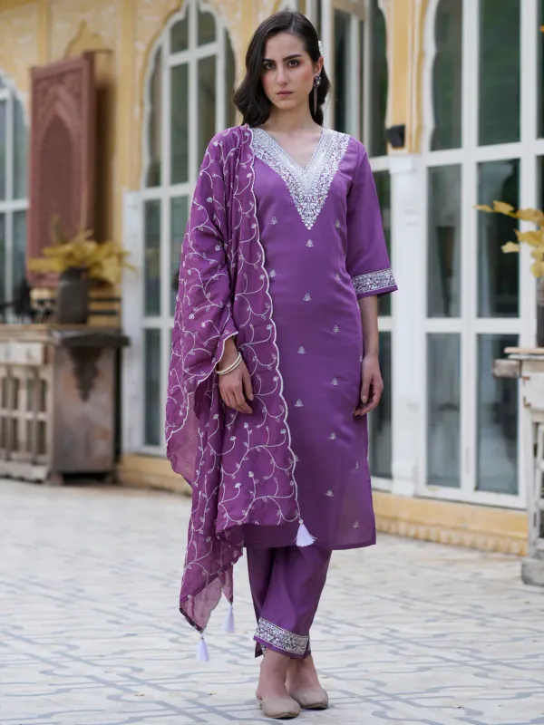 Floral_Embroidered_Cotton_Silk_V_Neck_Kurta_Trouser_&_Dupatta