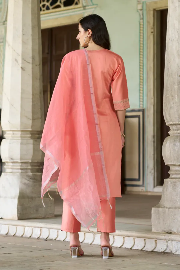 Floral_Embroidered_Viscose_Rayon_Round_Neck_Kurta_Trouser_&_Dupatta