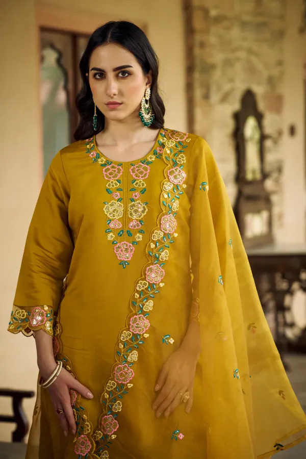 Floral_Embroidered_Silk_Blend_Round_Neck_Kurta_Trouser_&_Dupatta