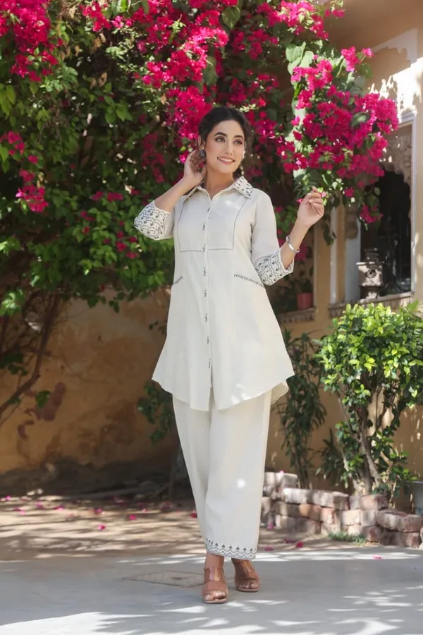 Floral_Embroidered_Pure_Cotton_Round_Neck_Co-Ord_Set