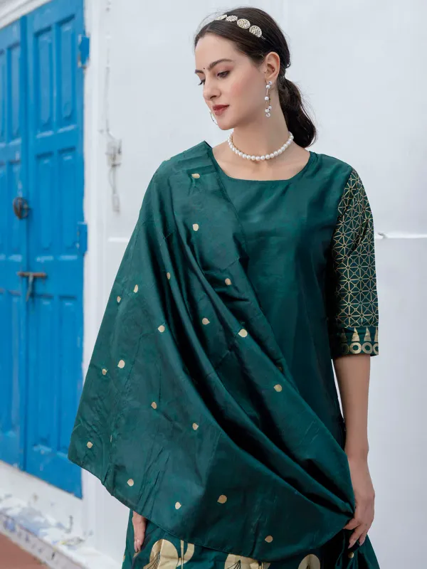 Floral_Printed_Cotton_Silk_Round_Neck_Kurta_Trouser_&_Dupatta_Set