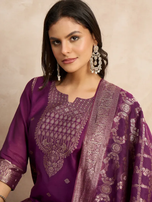 Floral_Printed_Silk_Blend_Round_Neck_Kurta_Trouser_&_Dupatta_Set