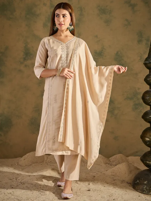 Floral_Embroidered_Silk_Blend_V_Neck_Kurta_Trouser_&_Dupatta_Set