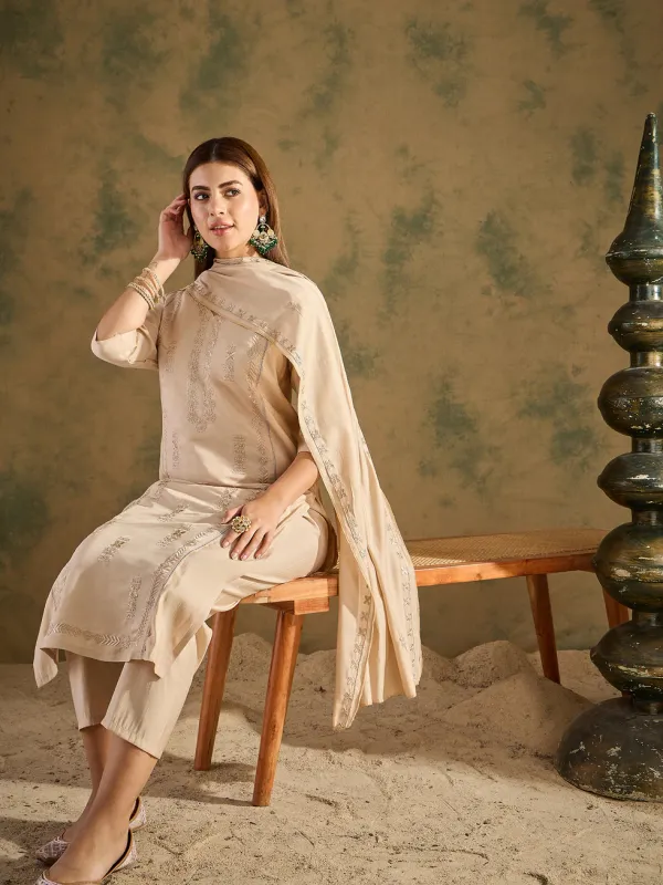 Floral_Embroidered_Silk_Blend_V_Neck_Kurta_Trouser_&_Dupatta_Set