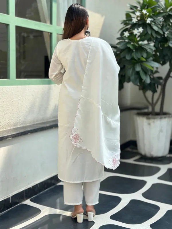 Floral_Embroidered_Silk_Blend_V_Neck_Kurta_Trouser_&_Dupatta_Set